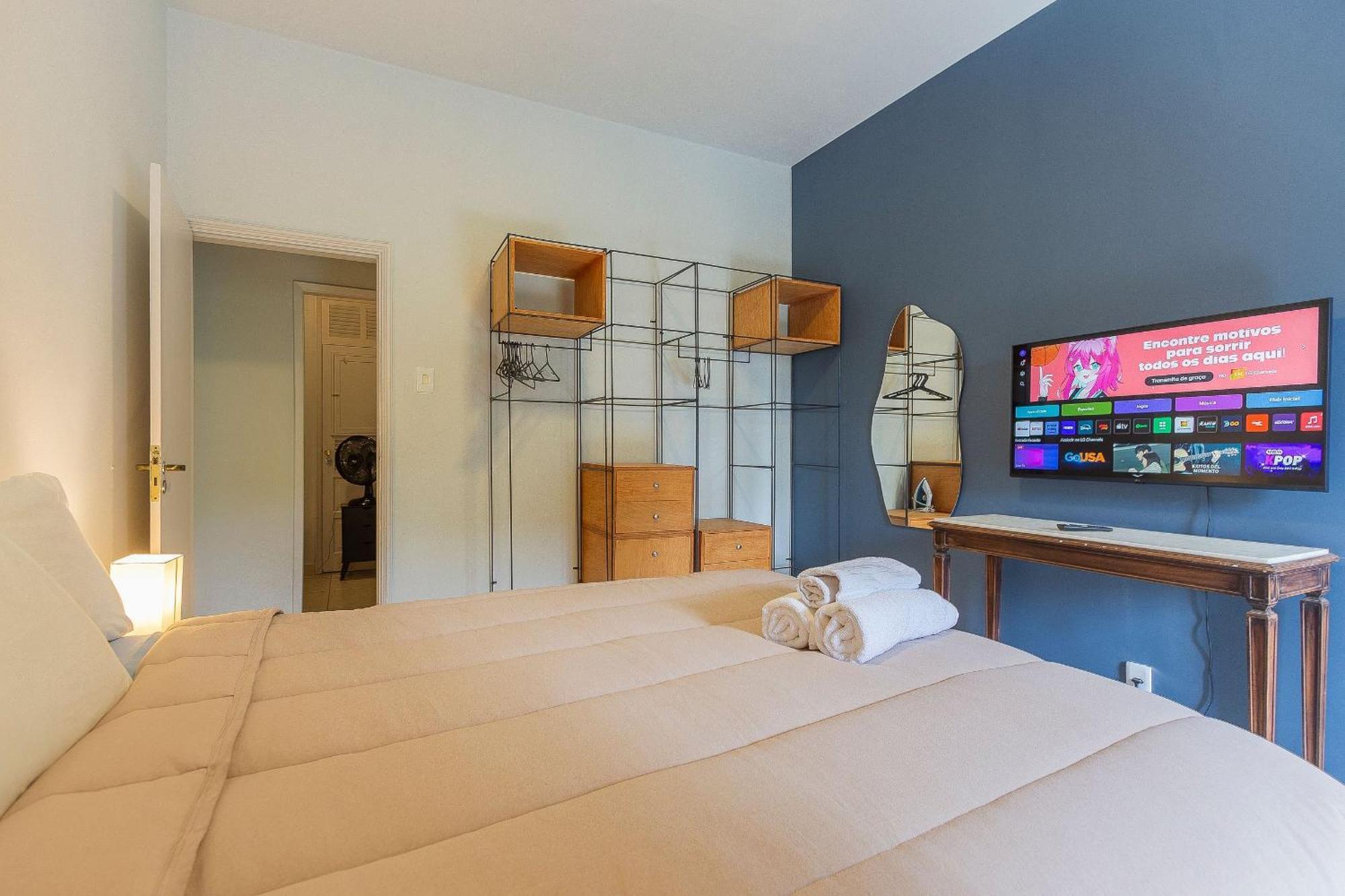Apartamento Copacabana 3qtos 240mb Wifi, Ar Condicionado, Ao Lado De Ipanema E Arpoardor